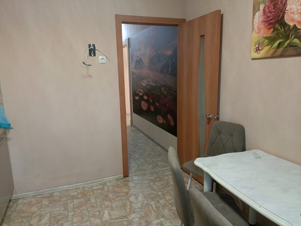 
  Продам 2-комн. квартиру, 55.1 м², Свердловская ул, д. 137
. Фото 2.