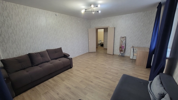 
  Сдам 1-комн. квартиру 46 м². Фото 1.