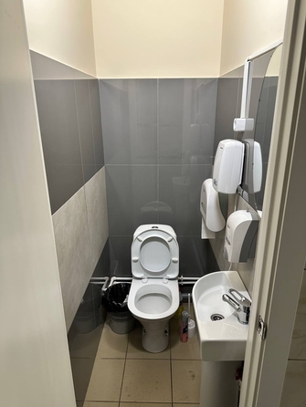 
  Сдается универсальное помещение 31.98 м², в БЦ Ваш выбор, 2 очередь. Фото 6.