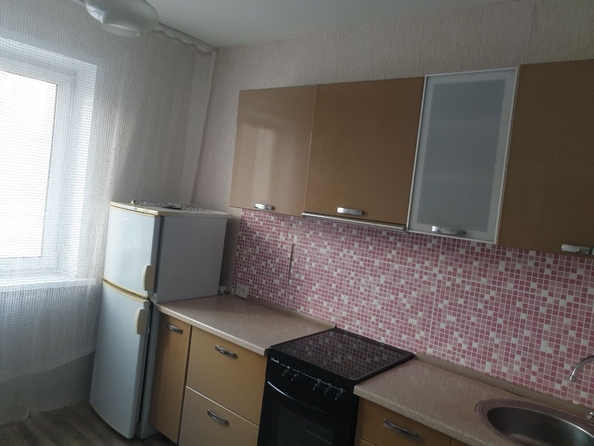 
  Сдам 2-комн. квартиру 62 м². Фото 1.