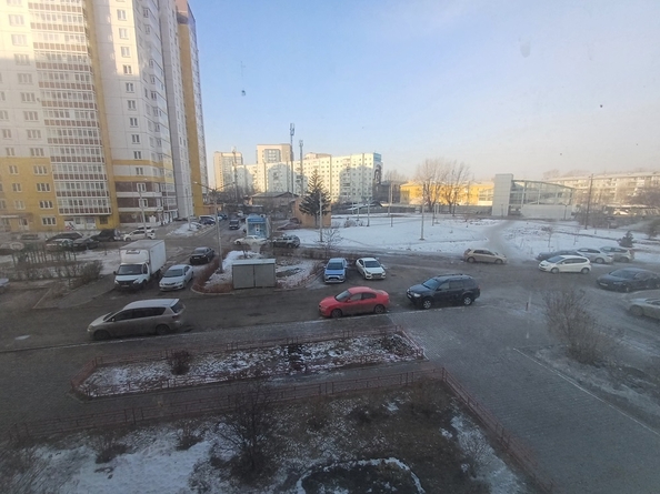 
  Продается 2-комн. квартира 54.9 м², в ЖК Иннокентьевский, 3 микрорайон дом 5. Фото 8.