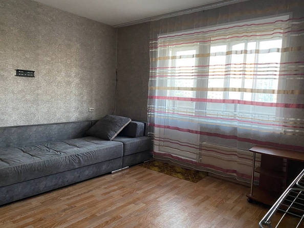
  Сдам 1-комн. квартиру 37 м². Фото 1.