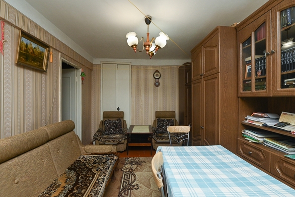 
  Продам 4-комн. квартиру 60.2 м². Фото 2.