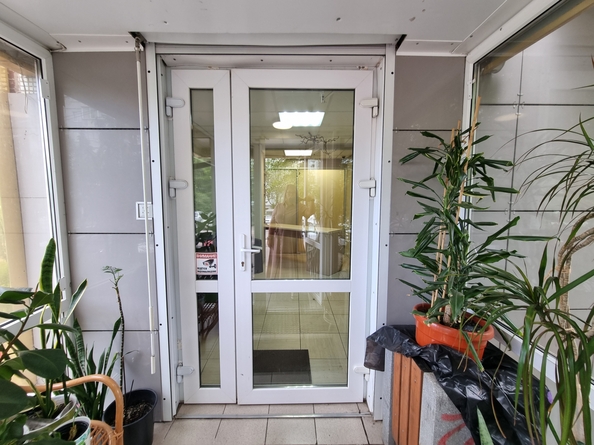 
  Продам торговую площадь 70 м². Фото 2.