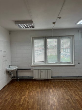 
  Продам универсальное помещение 116 м², в ЖК Зеленый городок, дом 8. Фото 13.