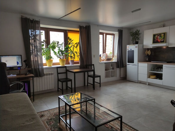
  Продам 3-комн. квартиру 66.8 м². Фото 2.