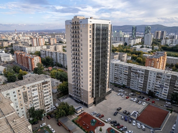 
  Продается 3-комн. квартира 113.3 м², в ЖК Кристалл, корпус 2. Фото 1.