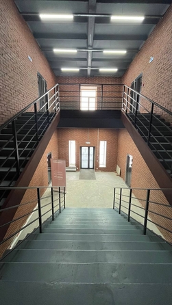 
  Сдается универсальное помещение 2500 м². Фото 1.
