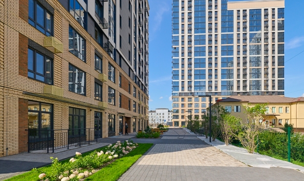 
  Продается 3-комн. квартира 76.8 м², в ЖК Три Клёна, дом 1. Фото 1.