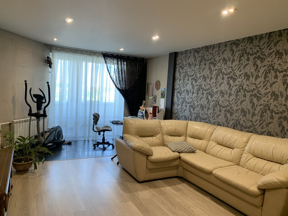 
  Продам 3-комн. квартира 110.8 м². Фото 2.