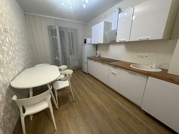 
  Сдам 2-комн. квартиру 68 м². Фото 1.