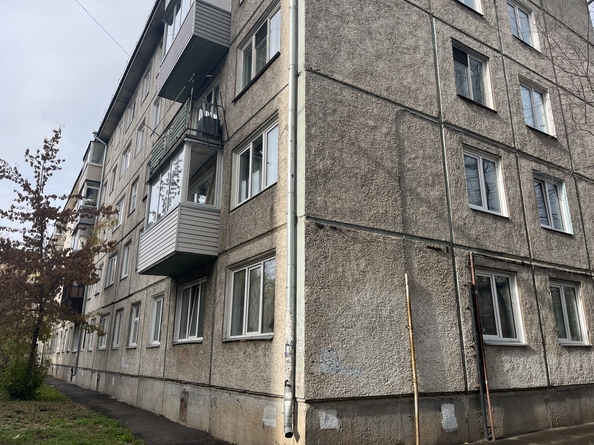 
  Продам 4-комн. квартира 60 м². Фото 1.