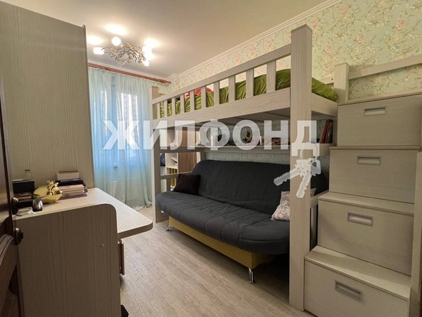 
   Продам 4-комнатную, 94.2 м², Сергея Ускова ул, 3

. Фото 10.
