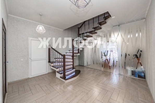 
   Продам дом, 300 м², Барнаул

. Фото 8.