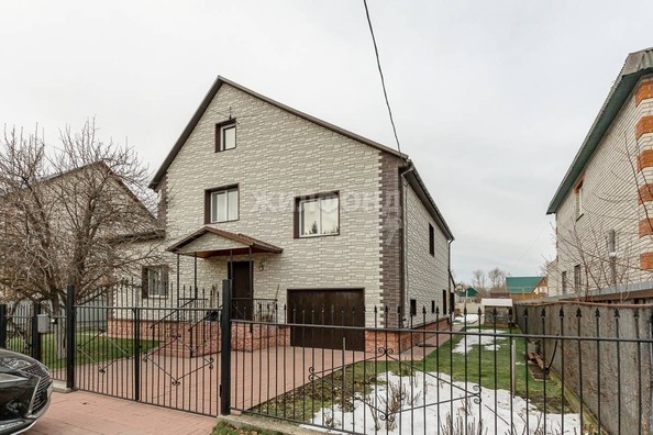 
   Продам дом, 295.9 м², Барнаул

. Фото 1.