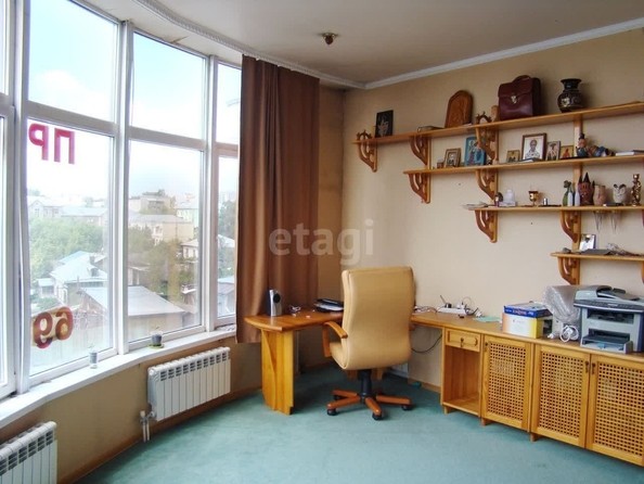 
   Продам 4-комнатную, 200 м², Комсомольский пр-кт, 40

. Фото 18.