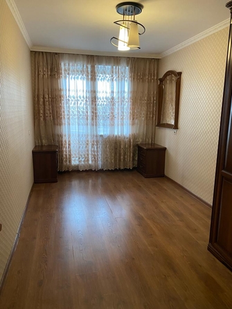 
   Продам 4-комнатную, 73 м², 48-й кв-л (Дружба снт), к В

. Фото 3.