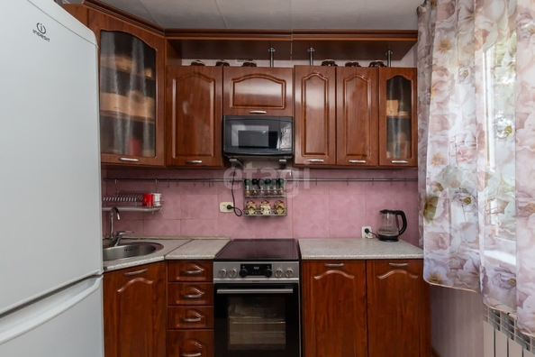 
   Продам 3-комнатную, 60.9 м², Юрина ул, 244

. Фото 5.