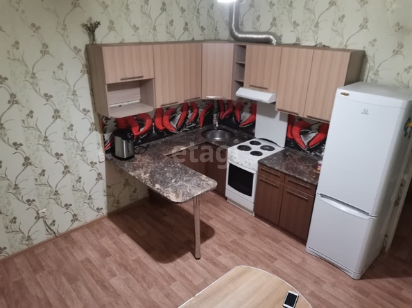 
   Продам 1-комнатную, 39.5 м², Победы пл

. Фото 5.