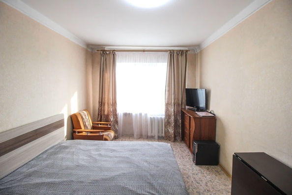 
   Продам 4-комнатную, 68 м², Антона Петрова ул, 216

. Фото 6.