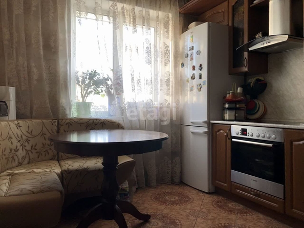 
   Продам 3-комнатную, 66 м², Малахова ул, 146

. Фото 5.