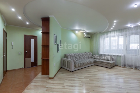 
   Продам 3-комнатную, 61.8 м², Шумакова ул, 16

. Фото 3.