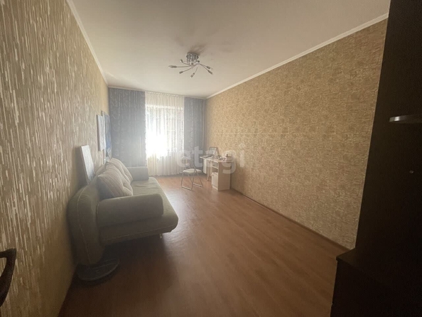 
   Продам 3-комнатную, 99 м², Малахова ул, 146

. Фото 2.