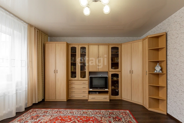 
   Продам 2-комнатную, 53.8 м², Змеиногорский тракт, 120/12

. Фото 8.