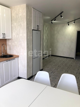 
   Продам 4-комнатную, 73.4 м², Солнечная Поляна ул, 31/268

. Фото 4.