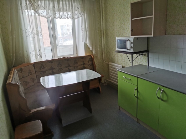 
  Сдам в аренду 1-комнатную квартиру, 39.3 м², Барнаул

. Фото 1.