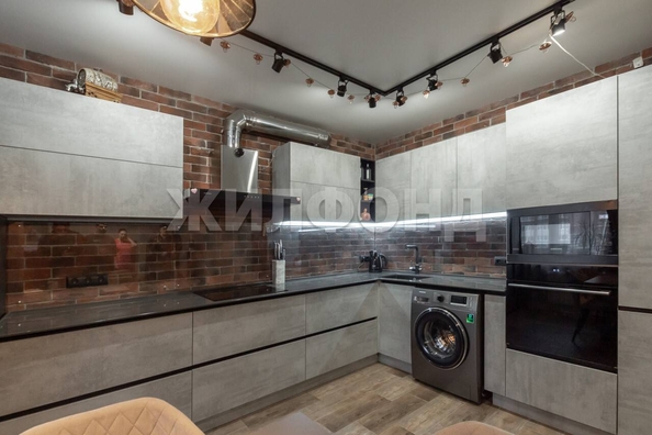
  Продается 3-комн. квартира, 98.3 м², Власихинская ул
. Фото 8.