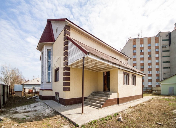 
  Продается дом, 349.3 м², Барнаул
. Фото 1.