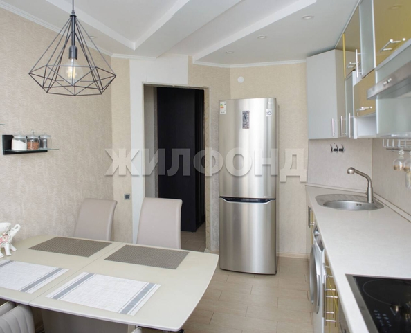 
  Продается 2-комн. квартира, 61.6 м², Попова ул, д. 100
. Фото 4.