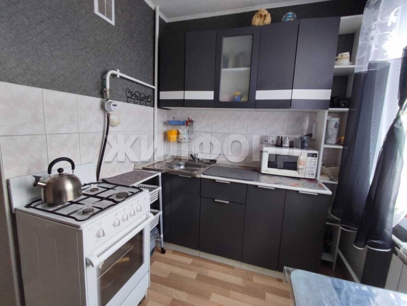 
  Продается 2-комн. квартира, 43.6 м², Глушкова ул, д. 40
. Фото 1.