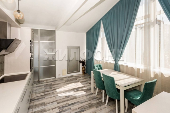 
  Продается 4-комн. квартира, 127.4 м², Папанинцев ул, д. 134
. Фото 4.