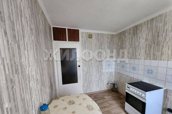 
  Продается 3-комн. квартира, 65.1 м², Гущина ул, д. 77
. Фото 6.