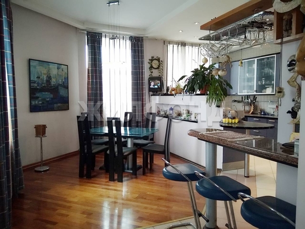
  Продается 4-комн. квартира, 213.3 м², Партизанская ул, д. 83
. Фото 1.