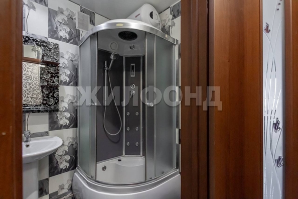 
  Продается 2-комн. квартира, 59 м², Лазурная ул
. Фото 24.