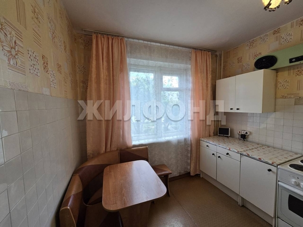 
  Продается 3-комн. квартира, 60.4 м², Победы ул, д. 4
. Фото 4.