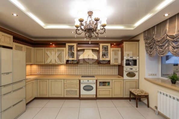 
  Продается 4-комн. квартира, 151 м², Профинтерна ул, д. 38а
. Фото 13.