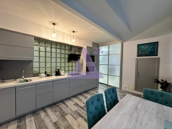 
  Продается 4-комн. квартира, 127 м², Папанинцев ул, д. 134
. Фото 3.