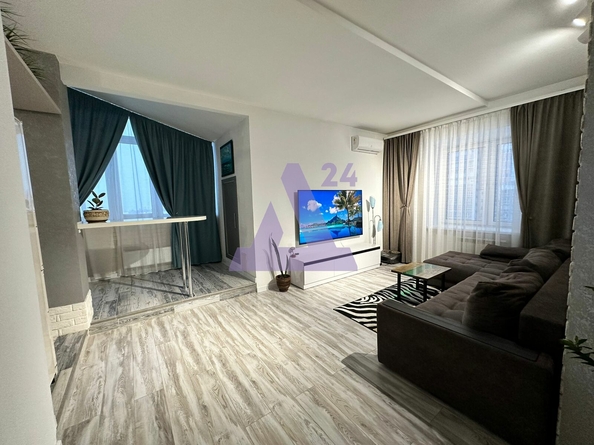 
  Продается 4-комн. квартира, 127 м², Папанинцев ул, д. 134
. Фото 6.