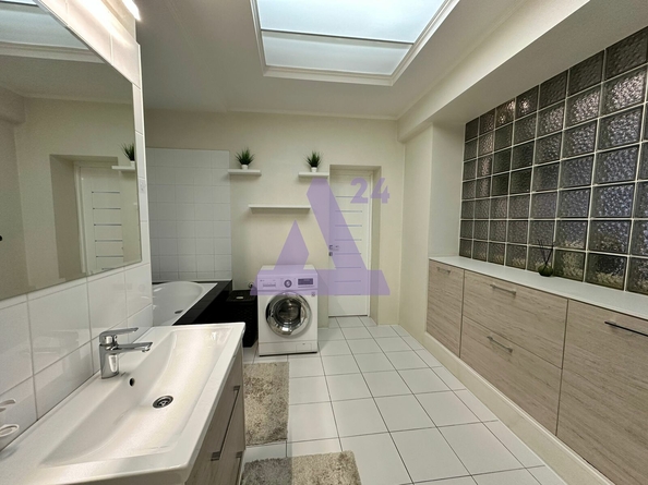 
  Продается 4-комн. квартира, 127 м², Папанинцев ул, д. 134
. Фото 21.