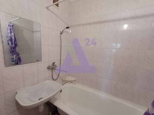 
  Продается 3-комн. квартира, 62 м², Лазурная ул, д. 24
. Фото 14.
