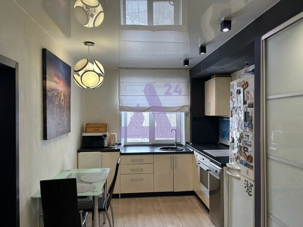 
  Продается 3-комн. квартира, 61.5 м², Островского ул, д. 10
. Фото 2.