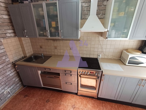 
  Продается 3-комн. квартира, 58.4 м², Шумакова ул, д. 52
. Фото 6.