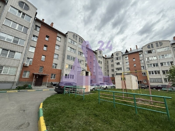 
  Продается 1-комн. квартира, 37 м², Лазурная ул, д. 40
. Фото 1.