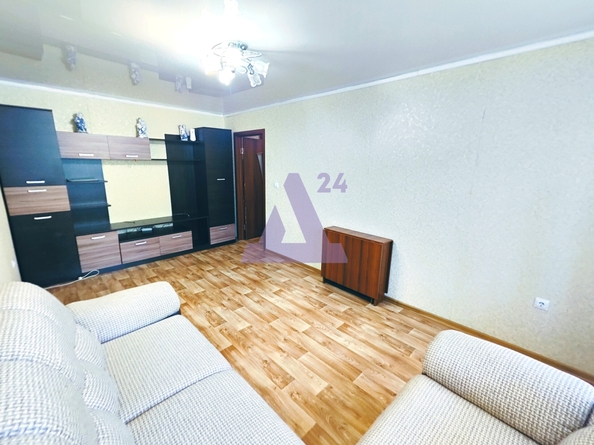 
  Продается 2-комн. квартира, 44 м², Чеглецова ул, д. 18
. Фото 3.
