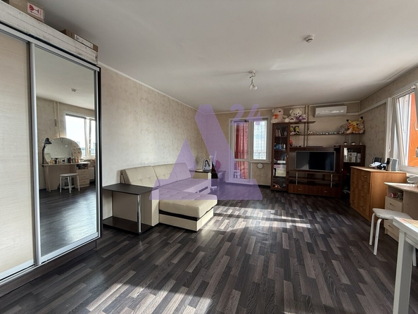
  Продается 1-комн. квартира, 37.6 м², Балтийская ул, д. 104
. Фото 3.
