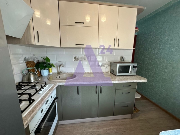 
  Продается 3-комн. квартира, 54 м², Георгия Исакова ул, д. 232
. Фото 5.